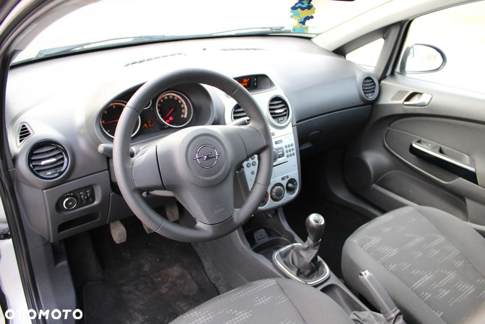Opel Corsa - 12