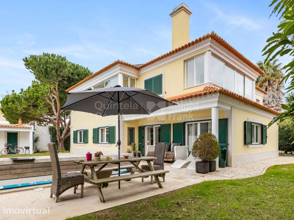 Moradia T6 com piscina e jardim em condomínio em Birre, Cascais - Grande imagem: 2/25