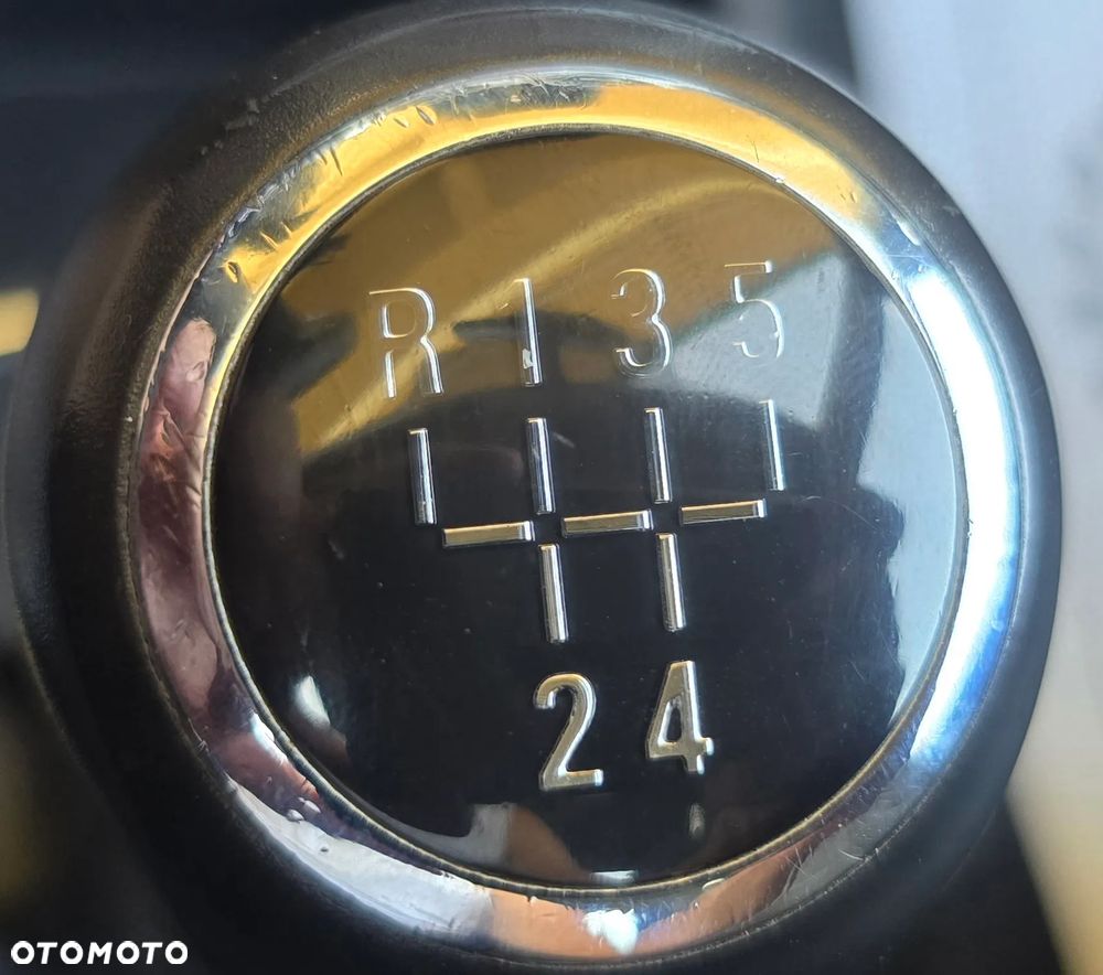Opel Corsa 1.4 T Enjoy S&S - 33