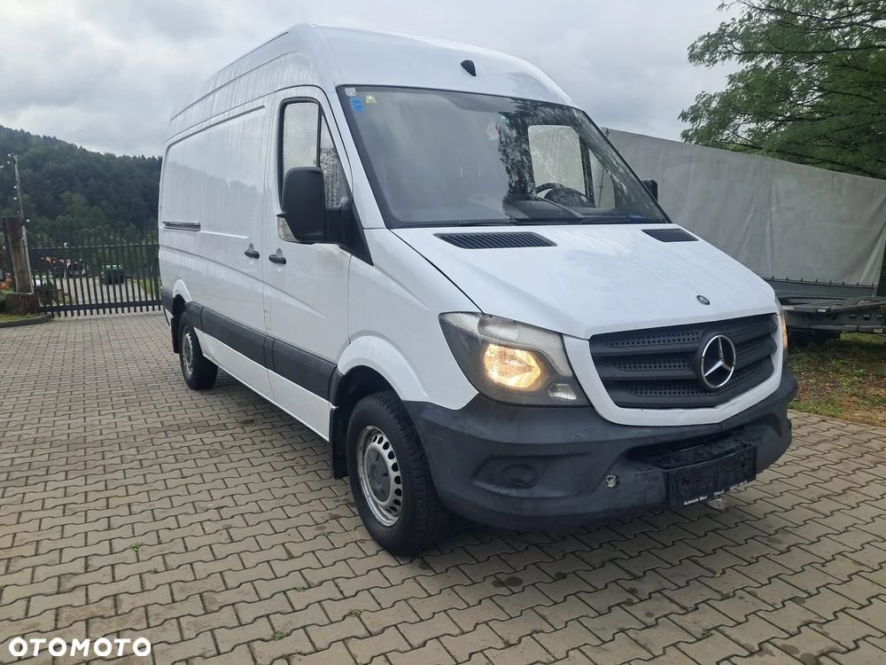 Mercedes-Benz Sprinter - 1
