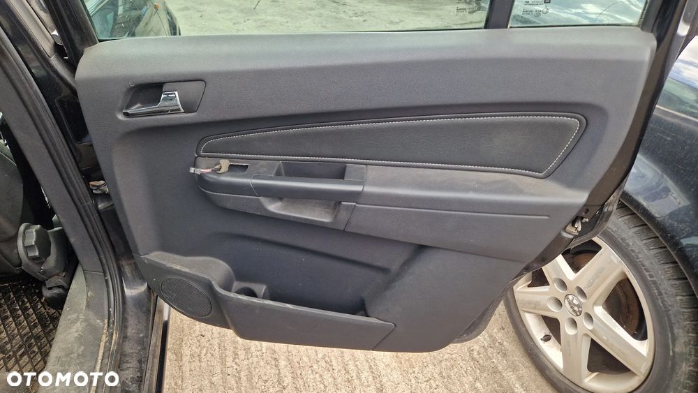 OPEL ZAFIRA B BOCZEK DRZWI PRAWY TYŁ - 1