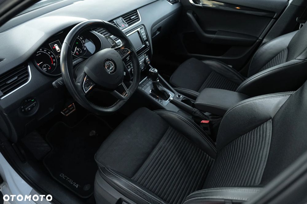 Skoda Octavia 2.0 TDI RS DSG - 14