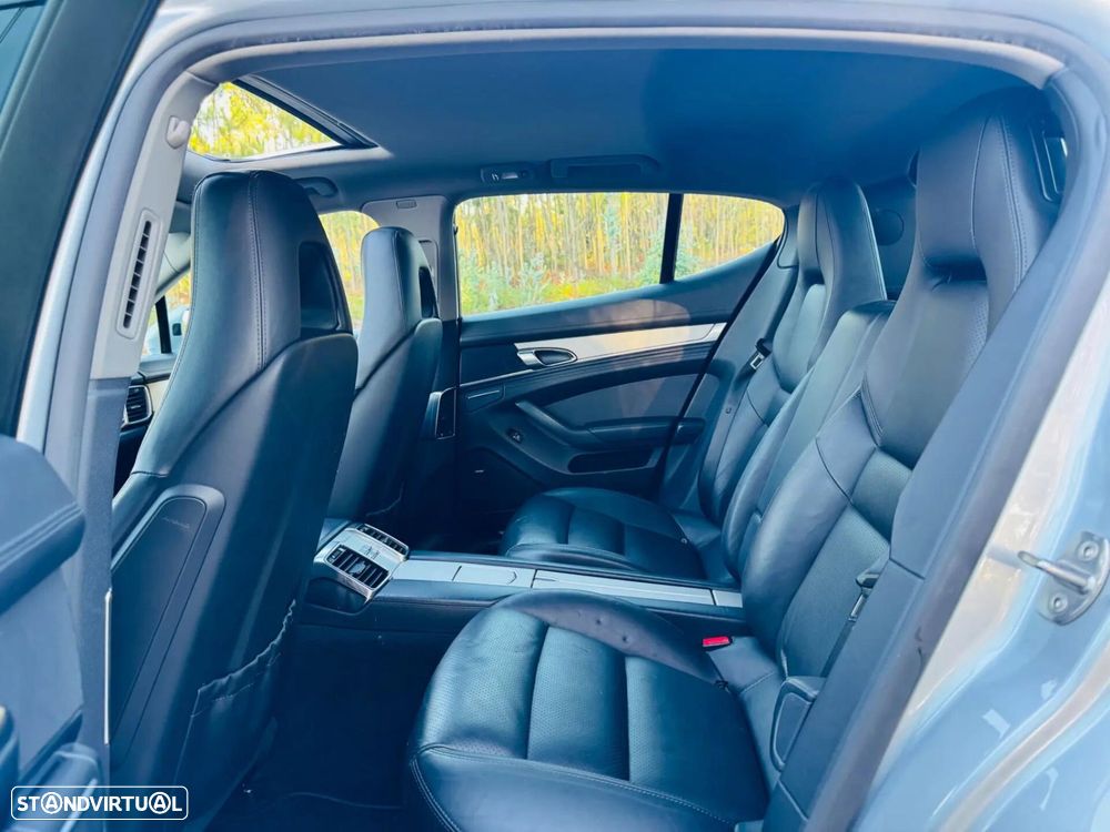 Porsche Panamera Platinum Edition - 44