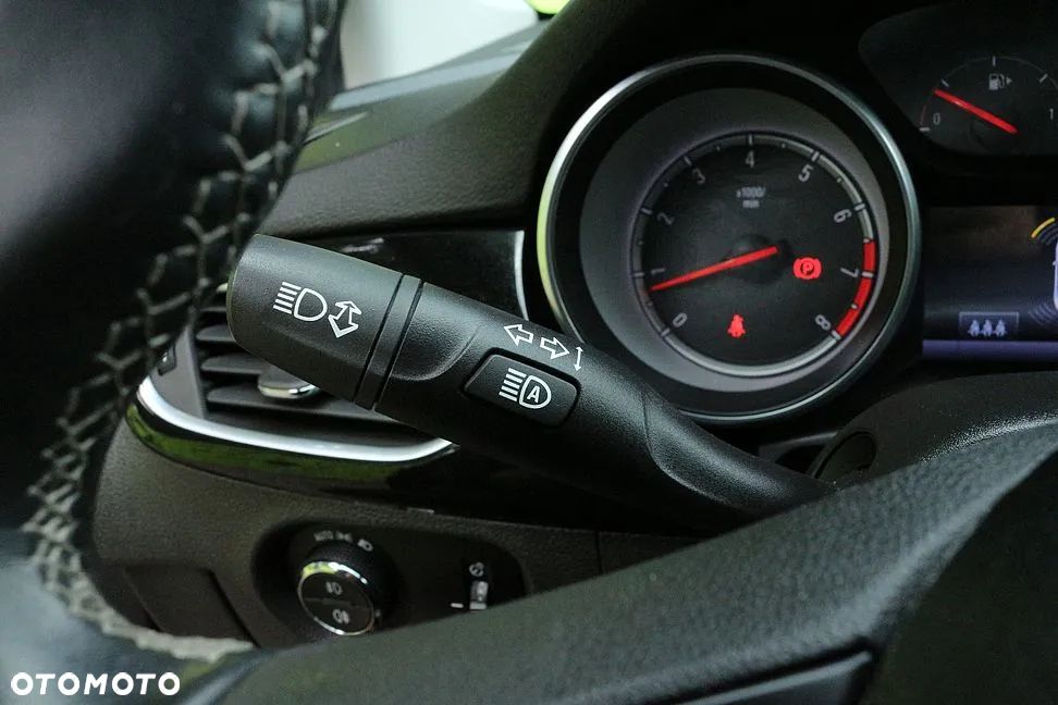 Opel Astra 1.4 Turbo Edition - 26