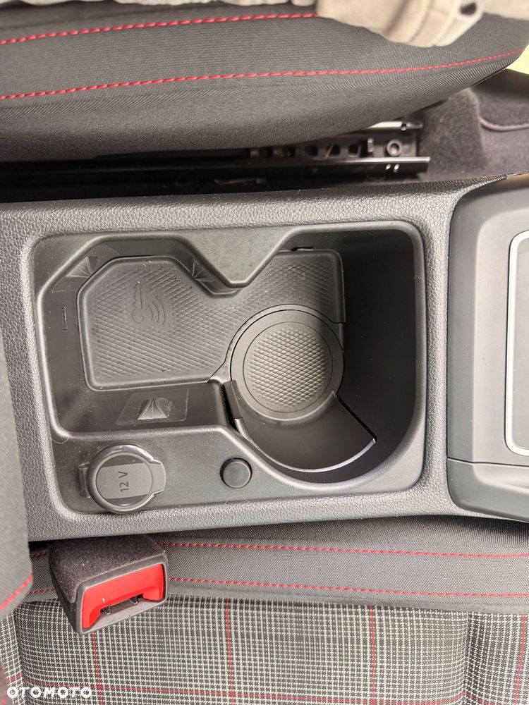 Volkswagen Golf 2.0 TSI OPF DSG GTI - 28