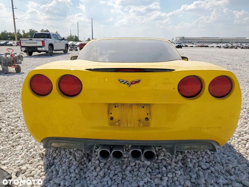 Chevrolet Corvette - 10
