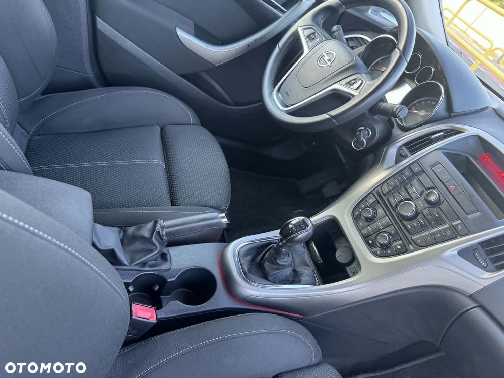 Opel Astra 1.7 CDTI DPF 150 Jahre - 16