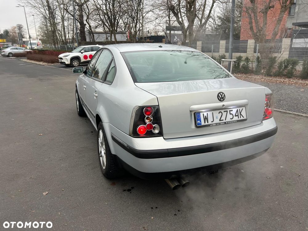 Volkswagen Passat 1.8T Trendline - 15