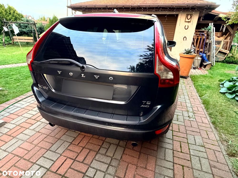 Volvo XC 60 T6 AWD Momentum - 3