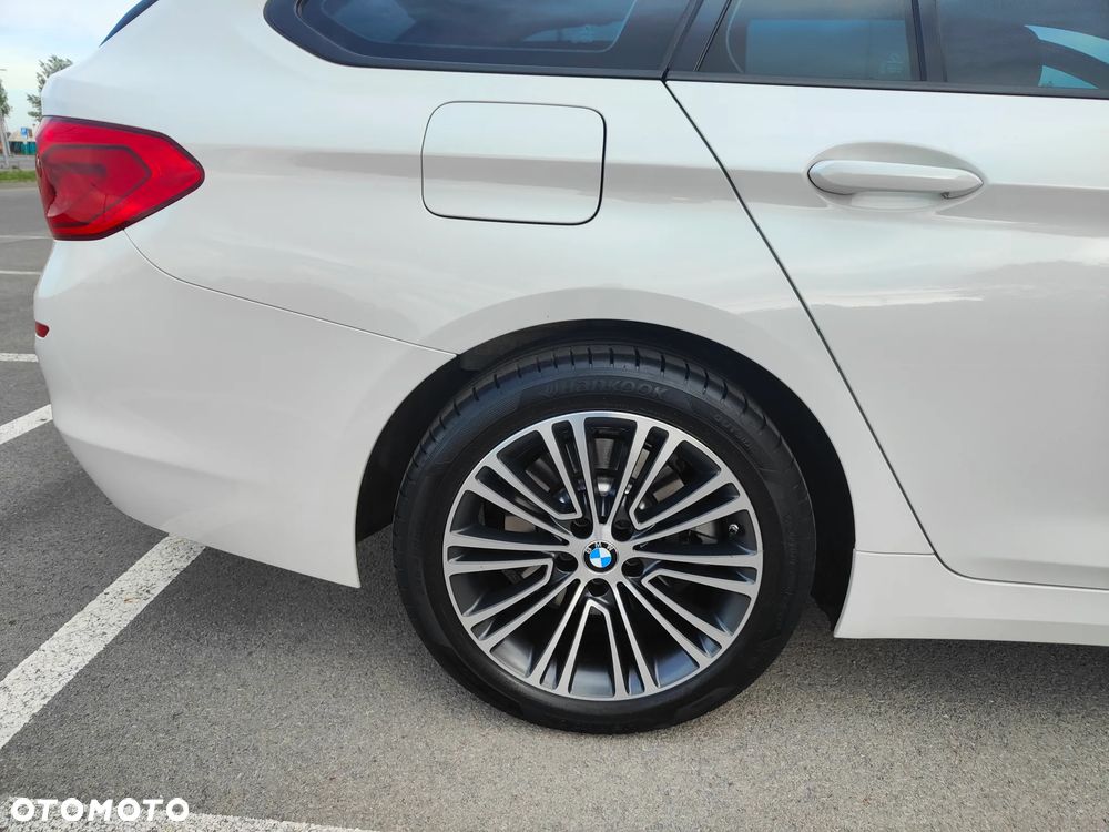 BMW Seria 5 518d M Sport sport - 16
