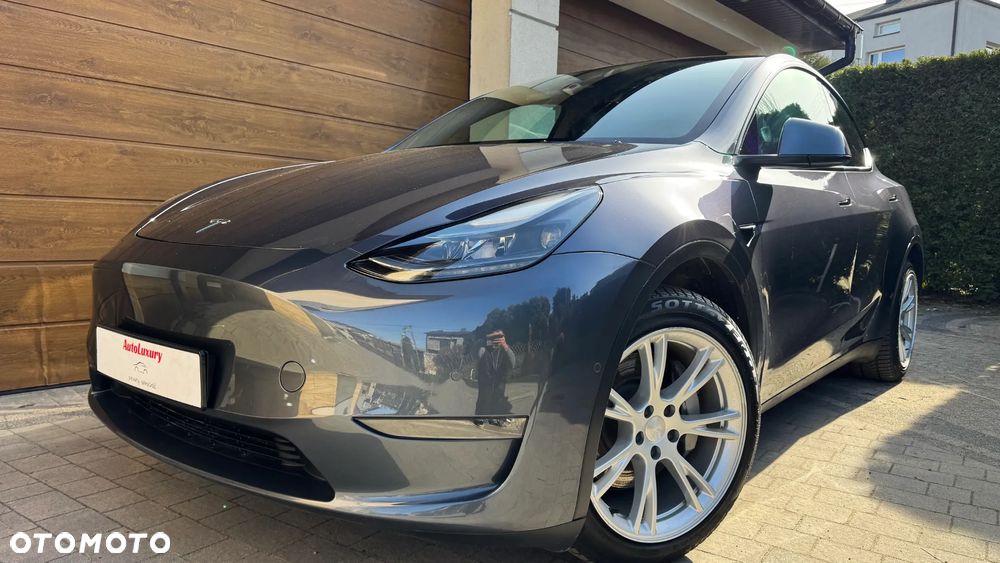 Tesla Y Long Range AWD - 3