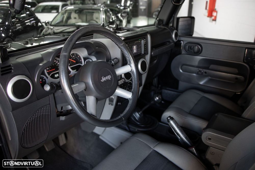 Jeep Wrangler Unlimited - 21