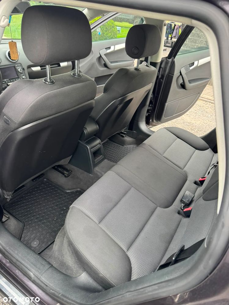 Audi A3 Sportback 2.0 TDI DPF Ambiente - 9