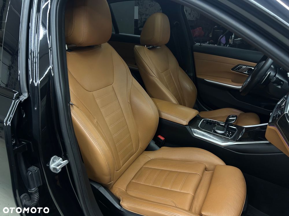 BMW Seria 3 330i M Sport - 20