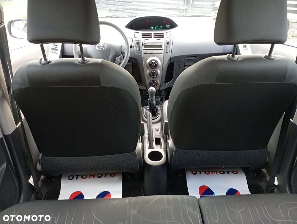 Toyota Yaris 1.0 Luna - 16