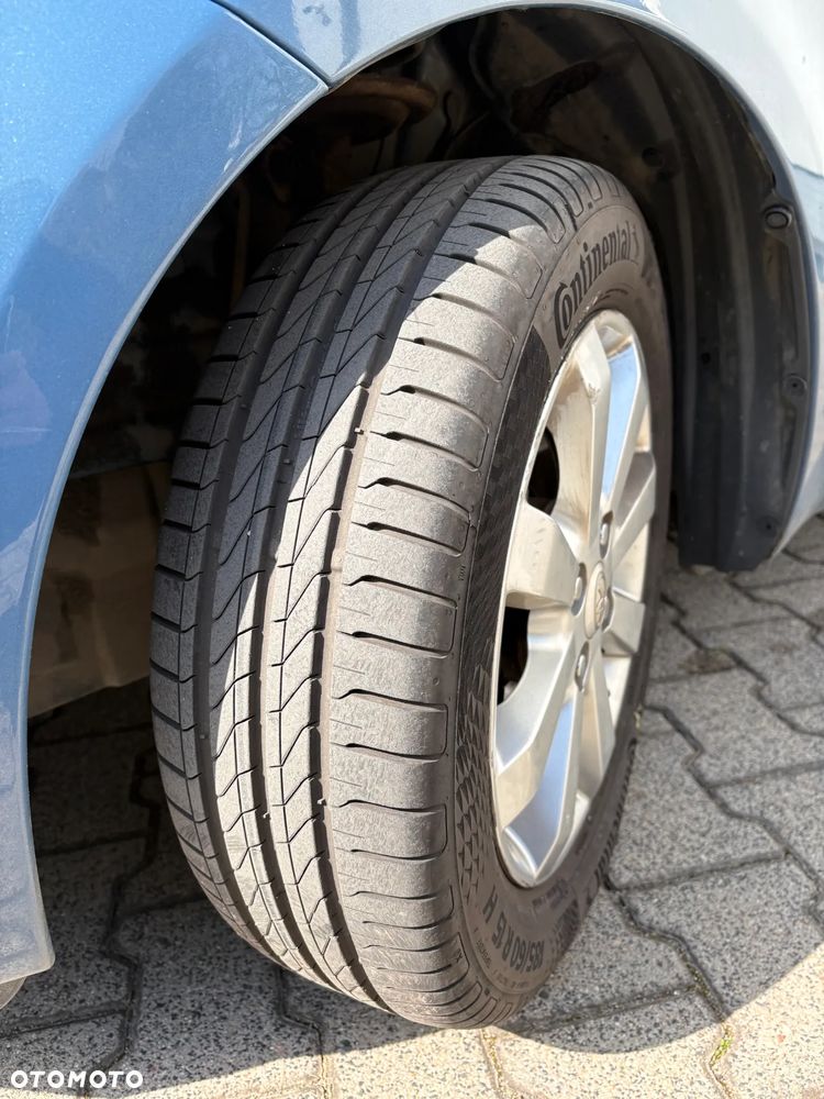 Toyota Yaris 1.3 Luna Premium - 12