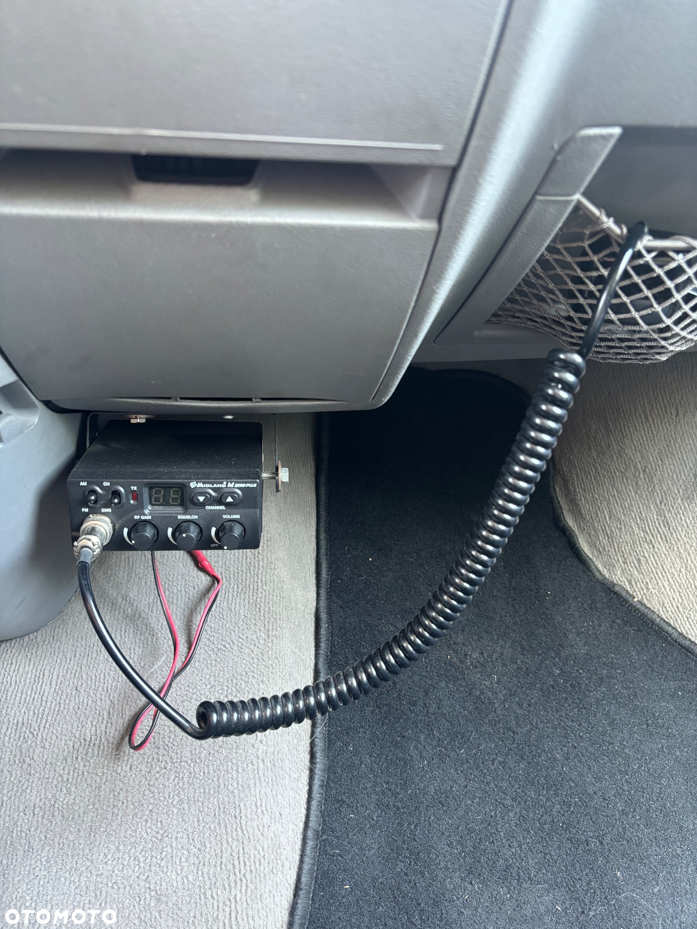 Volkswagen Caravelle - 11
