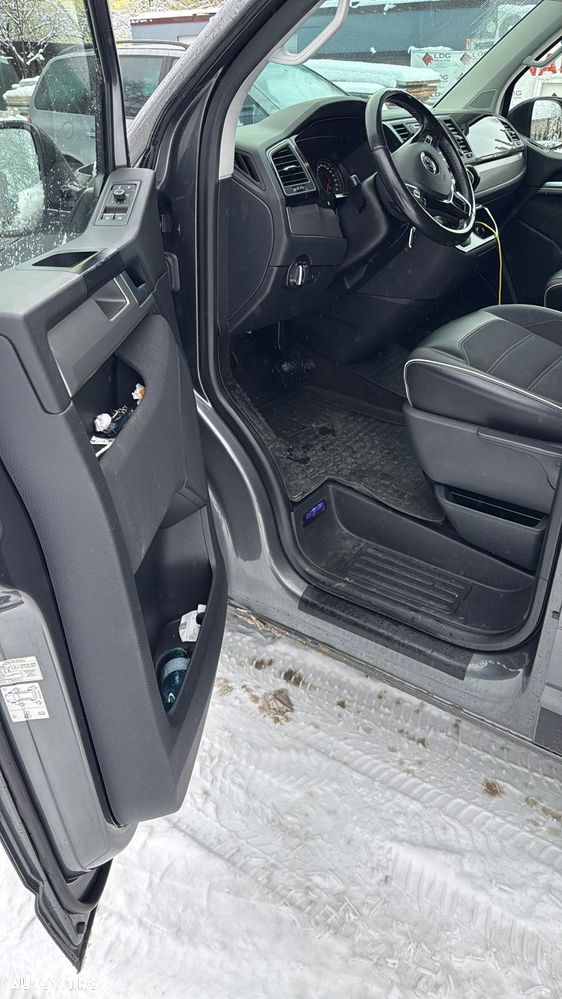 Volkswagen Multivan - 10