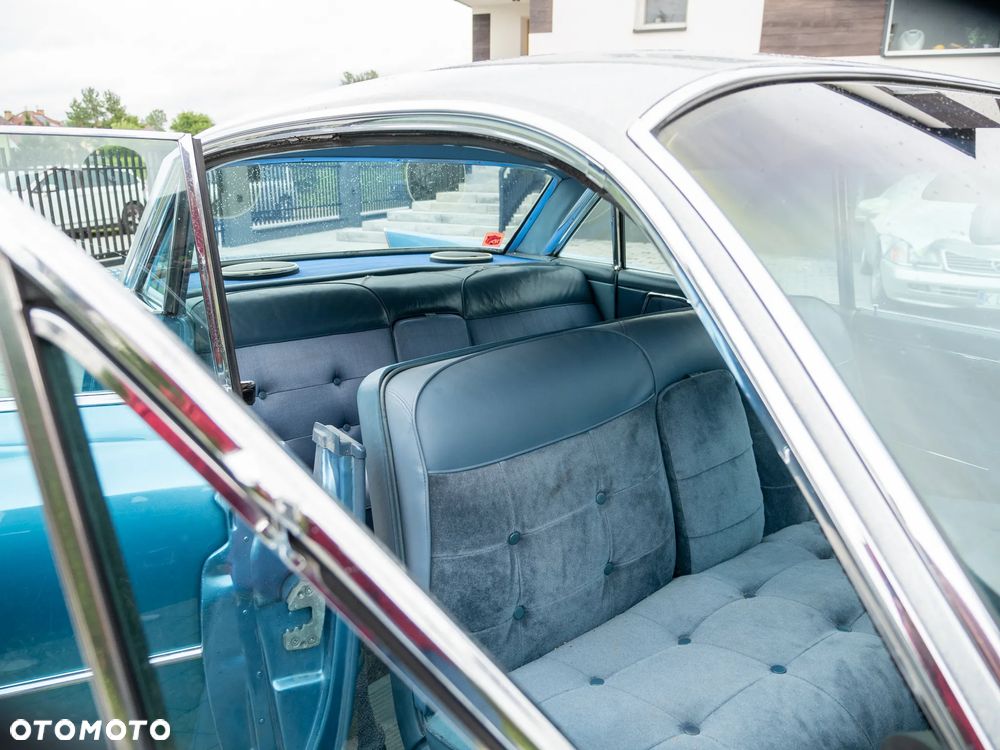 Cadillac Deville - 12