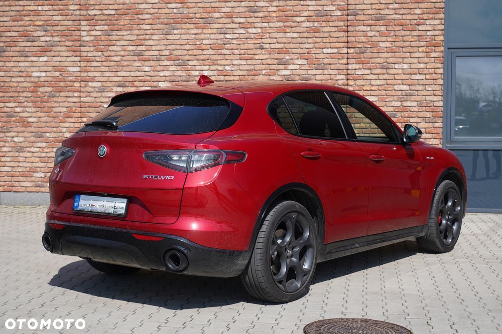 Alfa Romeo Stelvio 2.0 Turbo Veloce Q4 - 4