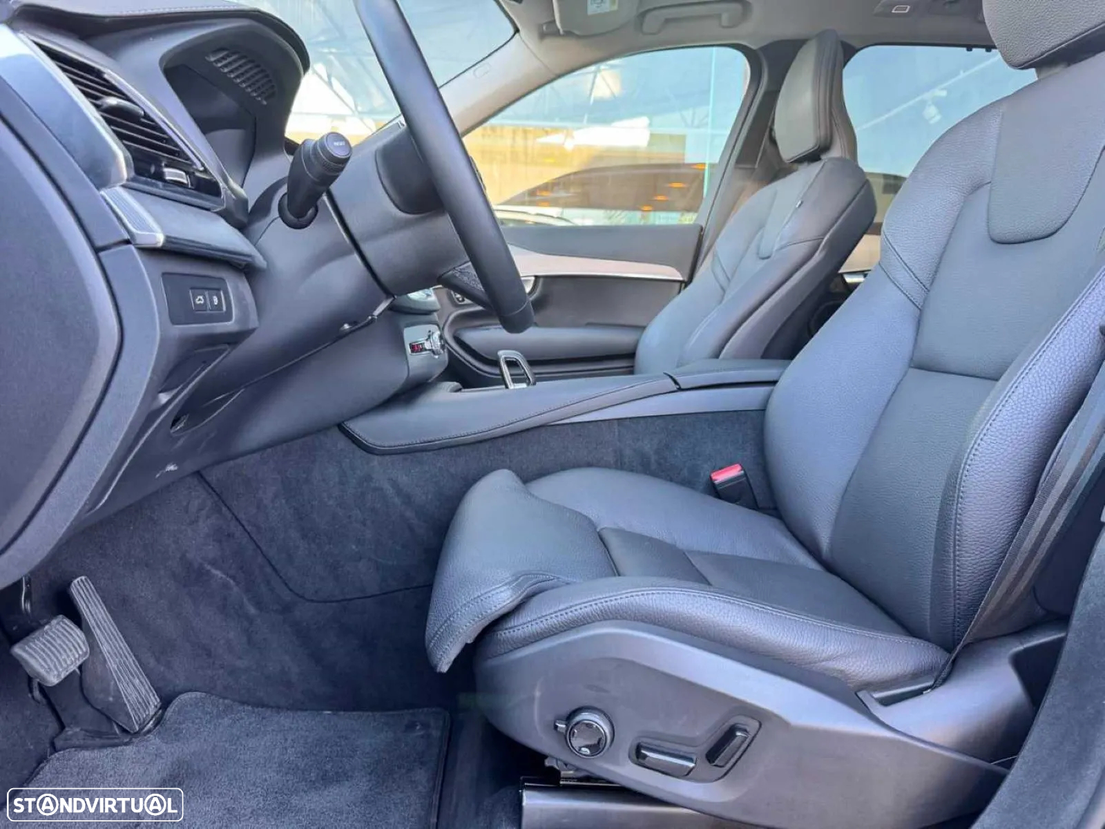 Volvo XC 90 2.0 T8 PHEV Plus Dark AWD - 4