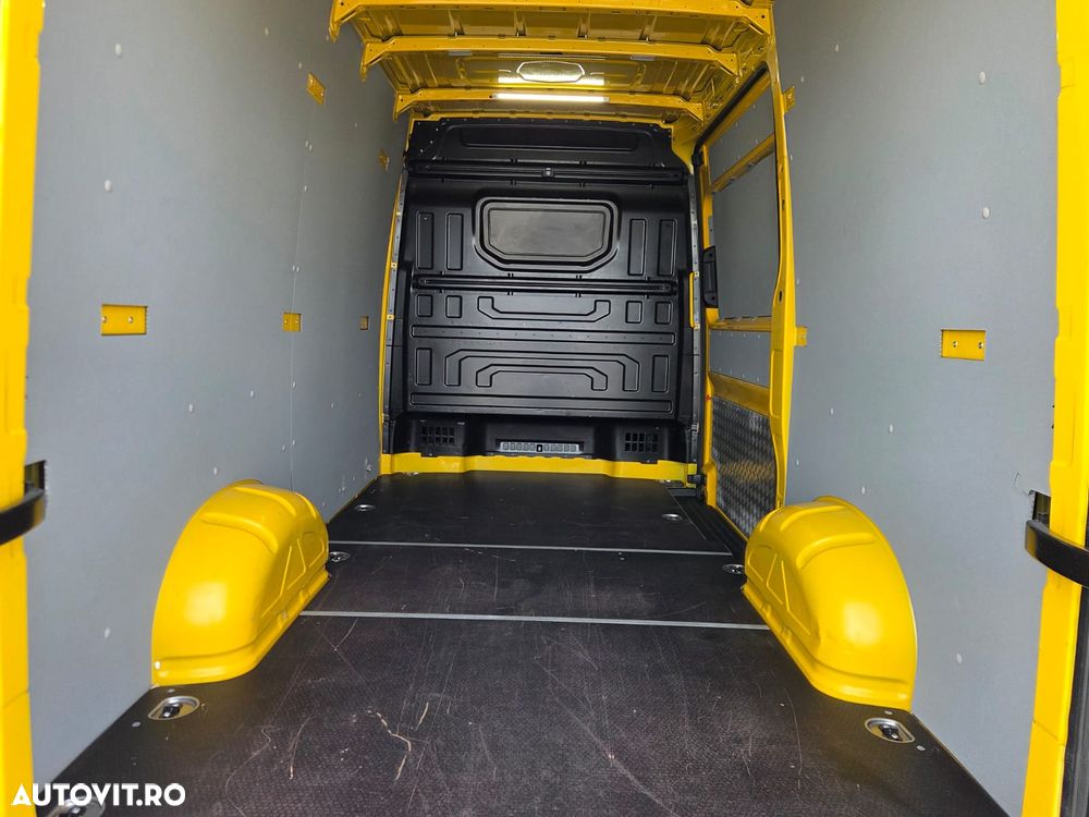 Volkswagen New Crafter L3H2 - 12