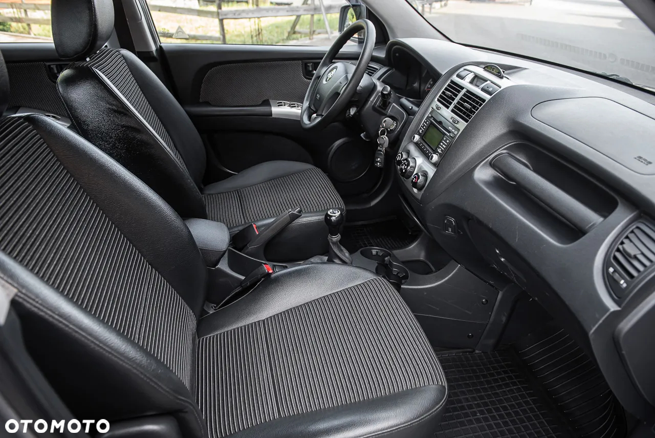 Kia Sportage 2.0 CRDI 2WD Vision - 25