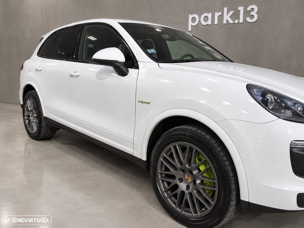 Porsche Cayenne S E-Hybrid Platinum Edition - 4