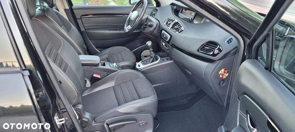 Renault Scenic Energy TCe 130 S&S Xmod Bose Edition - 12