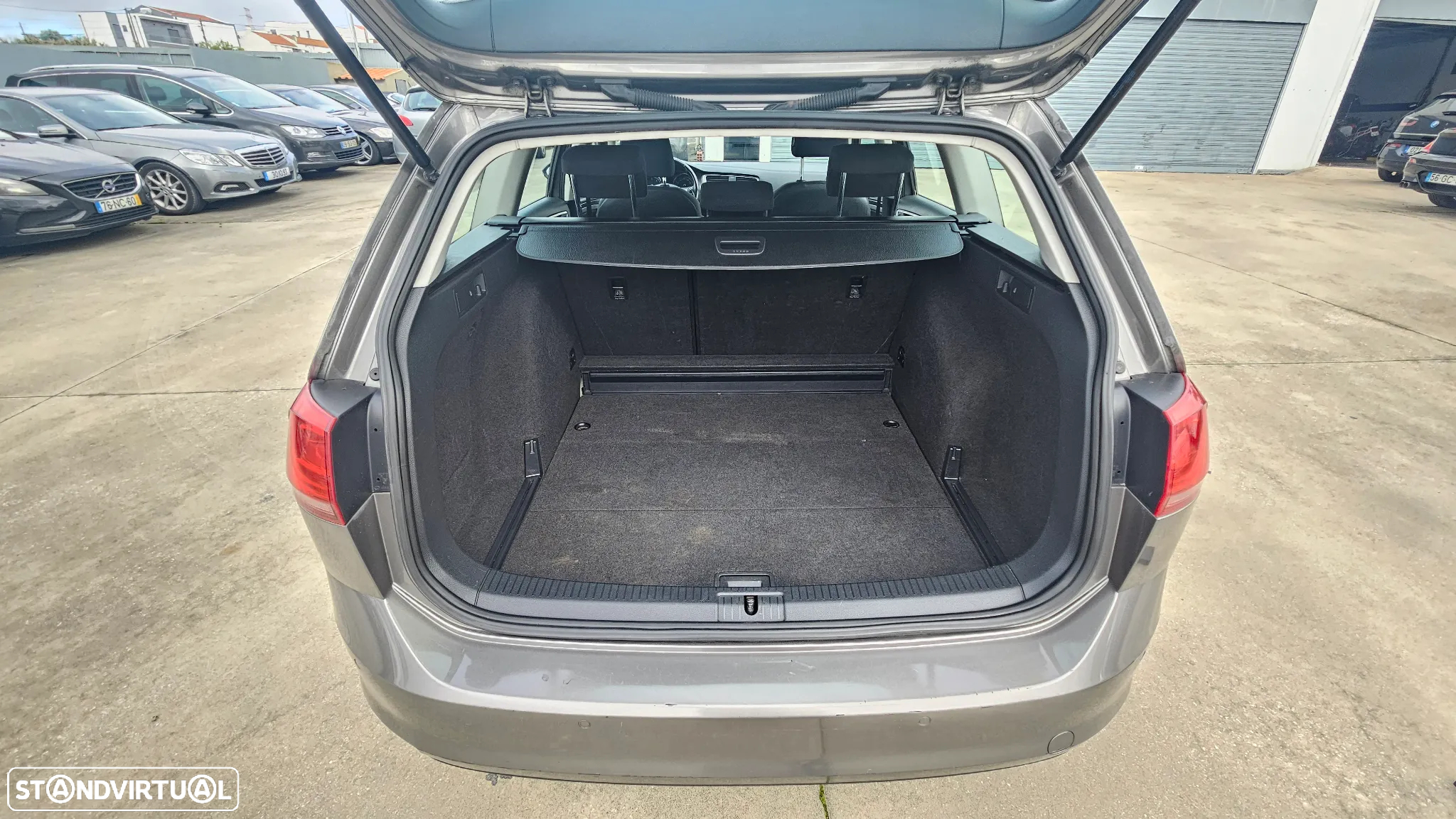 VW Golf Variant 1.6 TDi Highline - 30