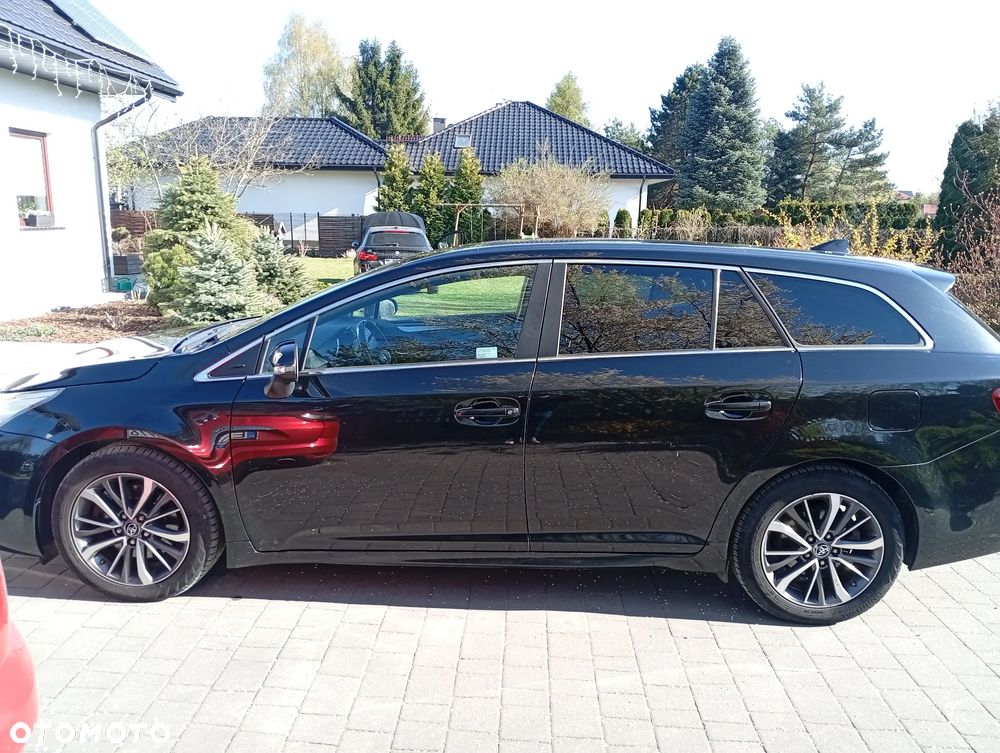 Toyota Avensis 2.0 D-4D Prestige - 4