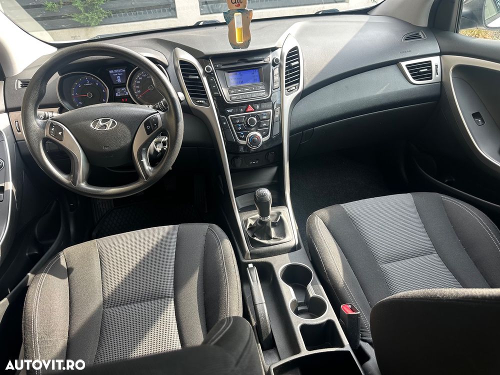 Hyundai i30 1.6 CRDI Classic - 5