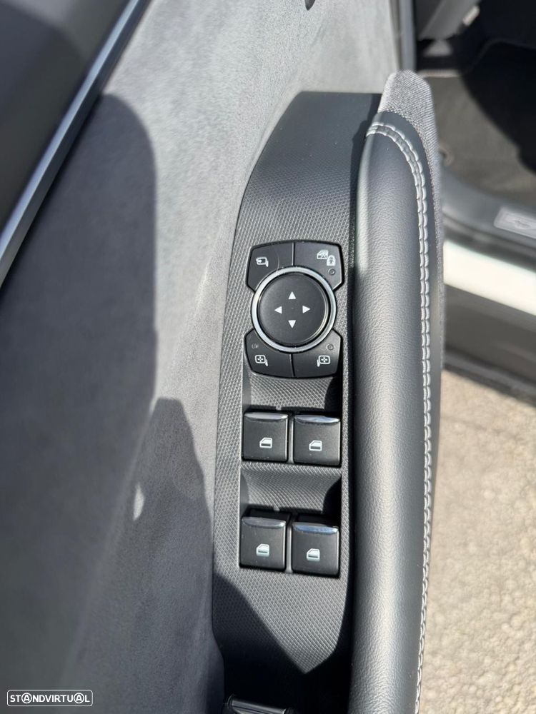 Ford Mustang Mach-E - 21