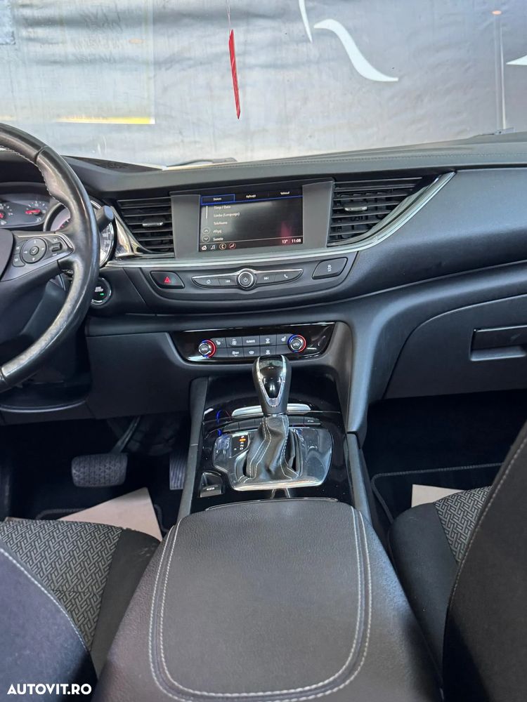 Opel Insignia - 10