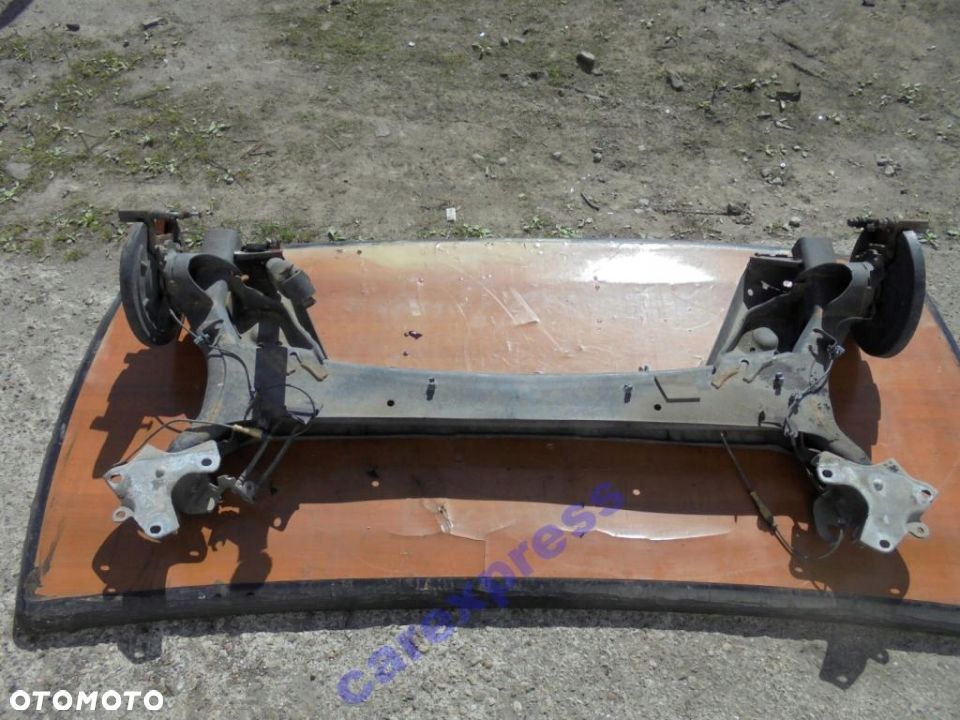 BELKA ZAWIESZENIA RENAULT MEGANE KOMBI 2008 - 1