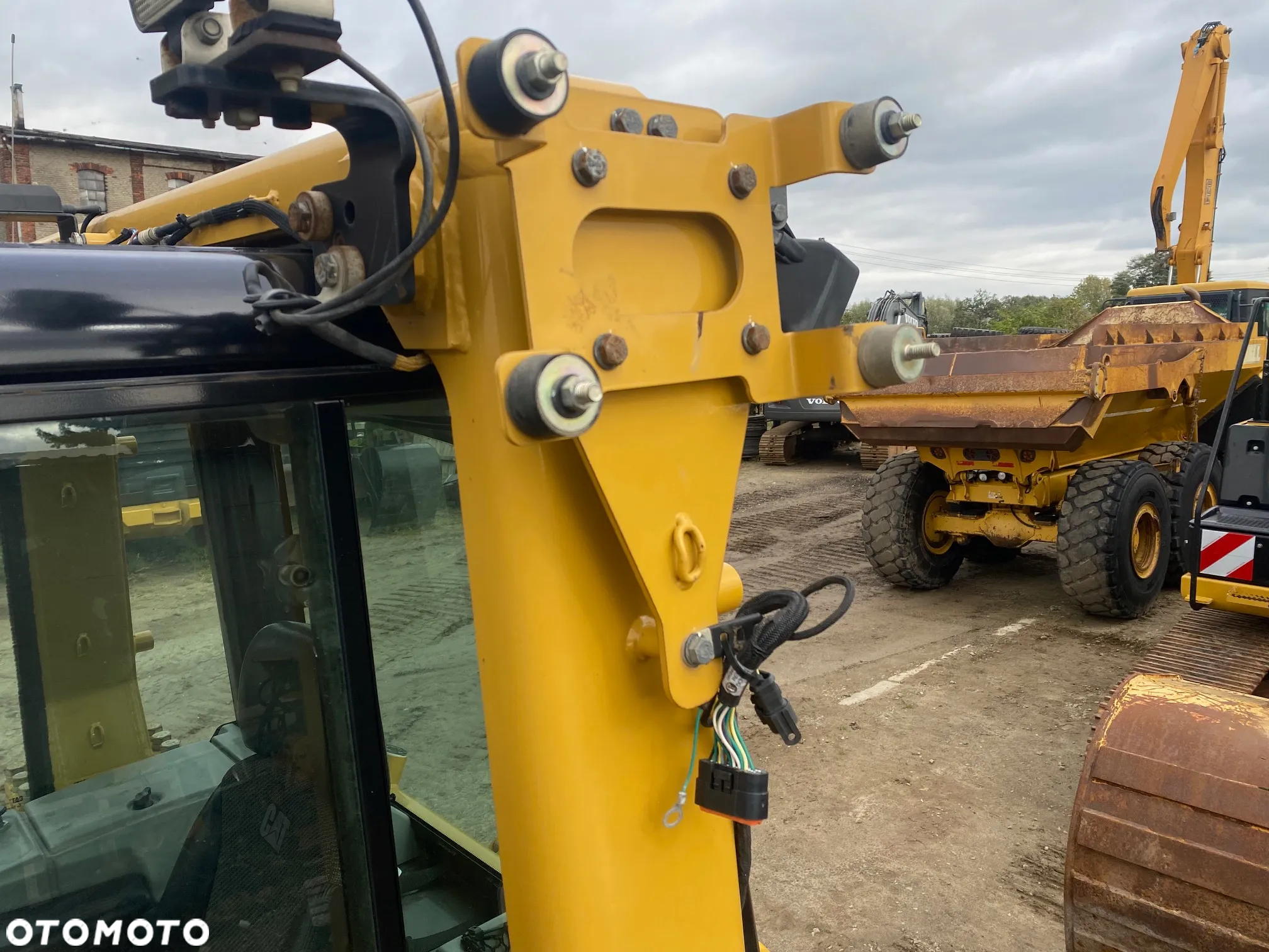 Caterpillar CAT D6N LGP, 2017 ROK, 8200 MTH, Z NIEMIEC, - 16