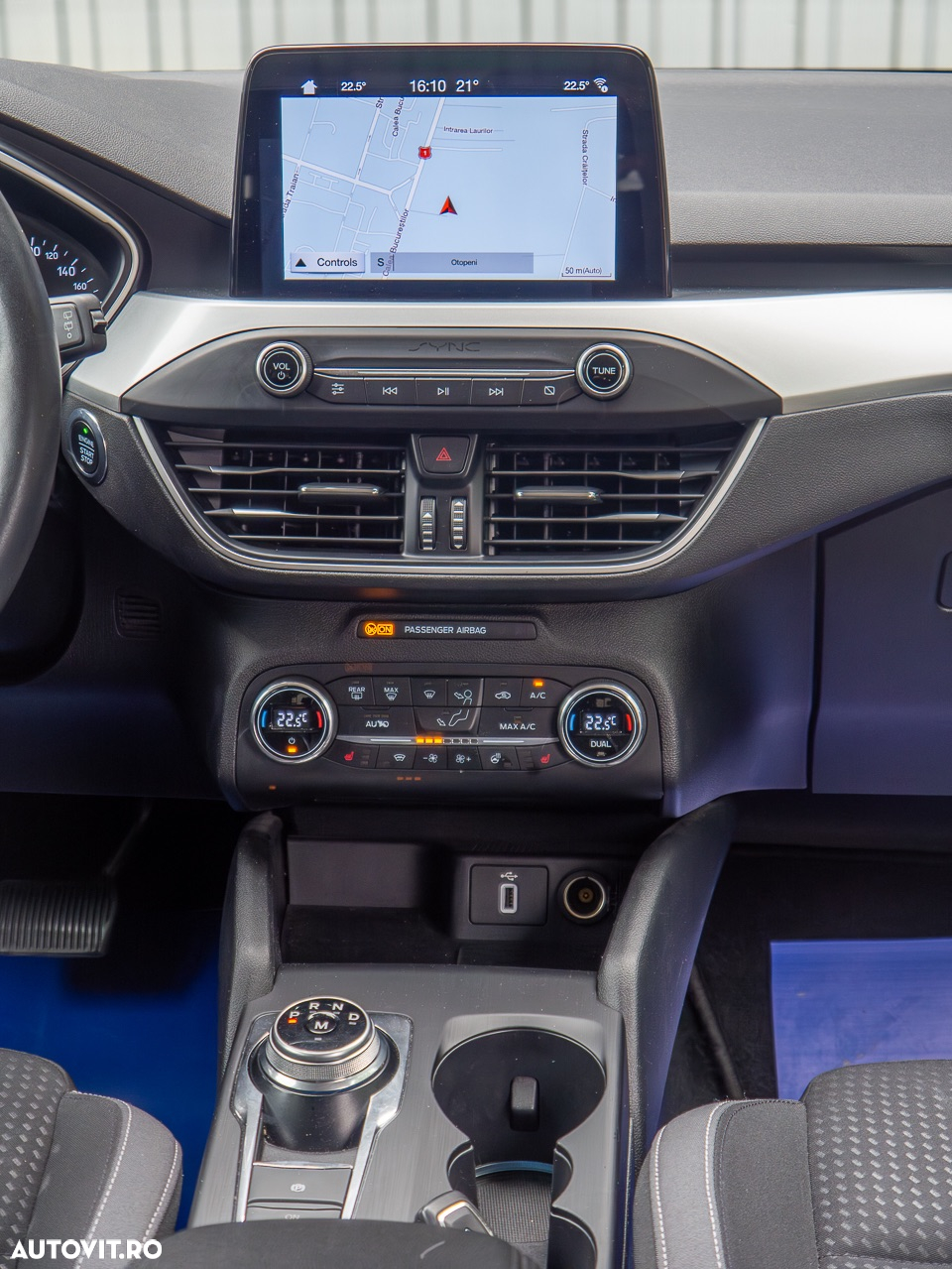 Ford Focus Turnier 1.5 EcoBlue Start-Stopp-System Aut. TITANIUM - 31