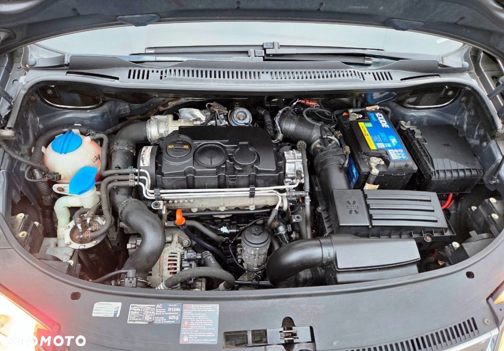 Volkswagen Touran - 25