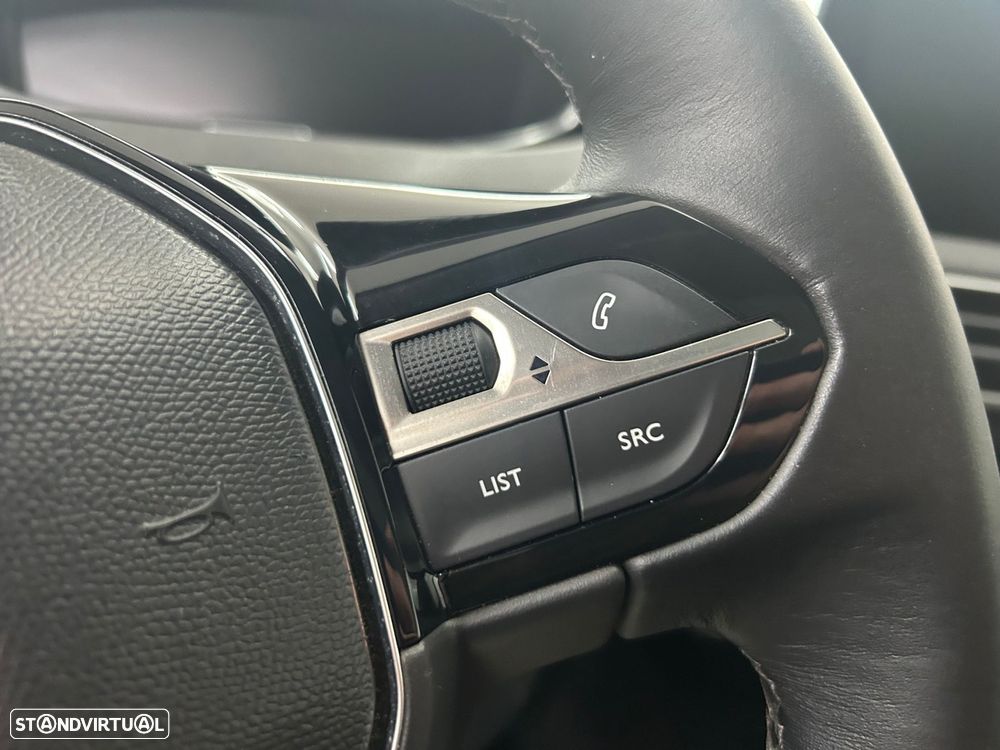 Peugeot 3008 1.2 PureTech Allure - 24