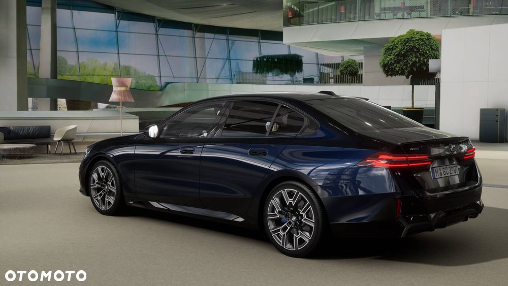 BMW Seria 5 540d xDrive mHEV M Sport - 9