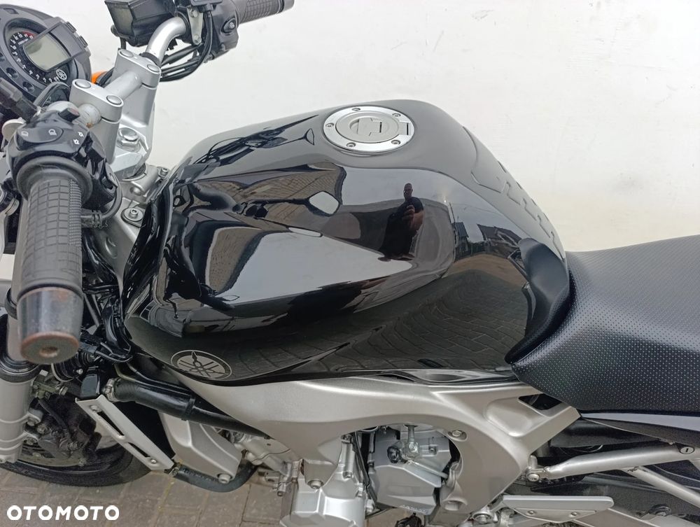 Yamaha FZ6 - 12