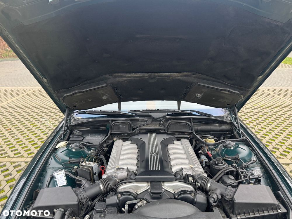 BMW Seria 7 750iL - 33