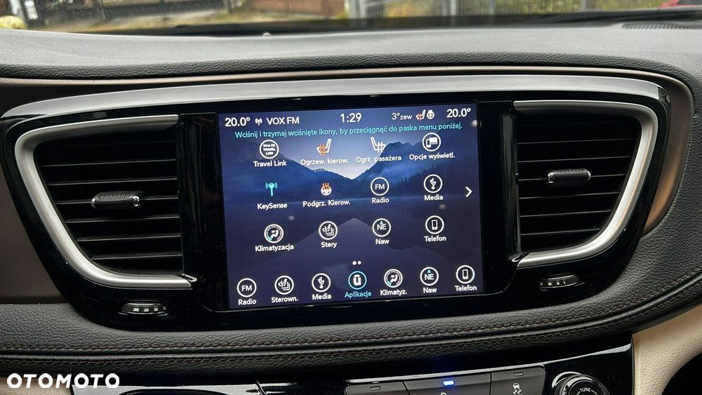 Chrysler Pacifica - 13