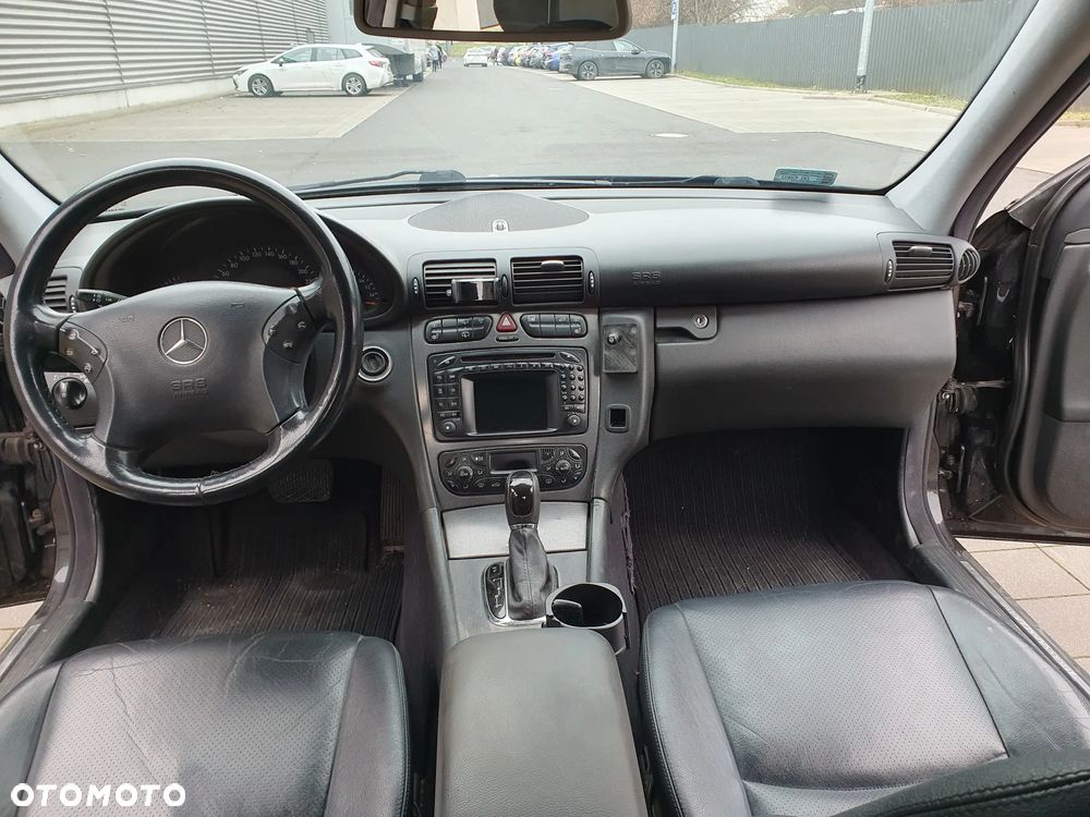 Mercedes-Benz Klasa C 320 T Avantgarde - 18