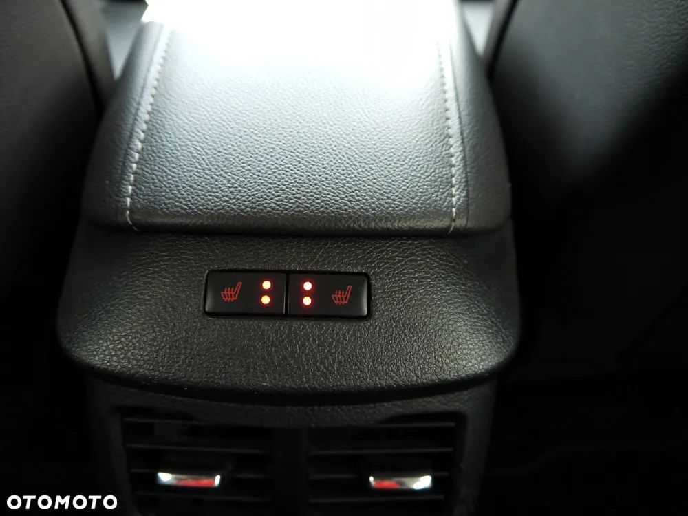 Ford Mondeo 2.0 TDCi ST-Line PowerShift - 26