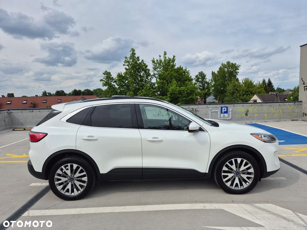 Ford Kuga - 2