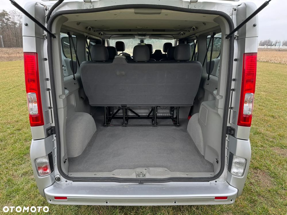 Renault Trafic FAP Grand Passenger Black Edition - 16