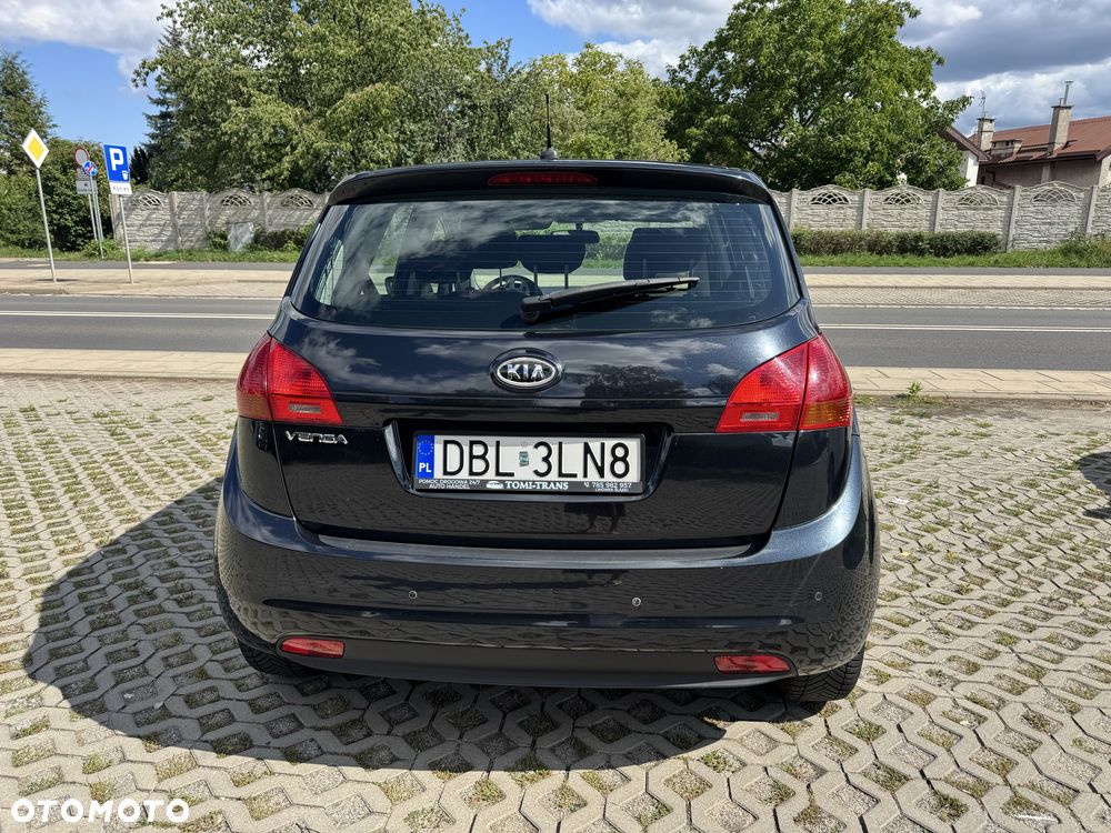 Kia Venga - 3