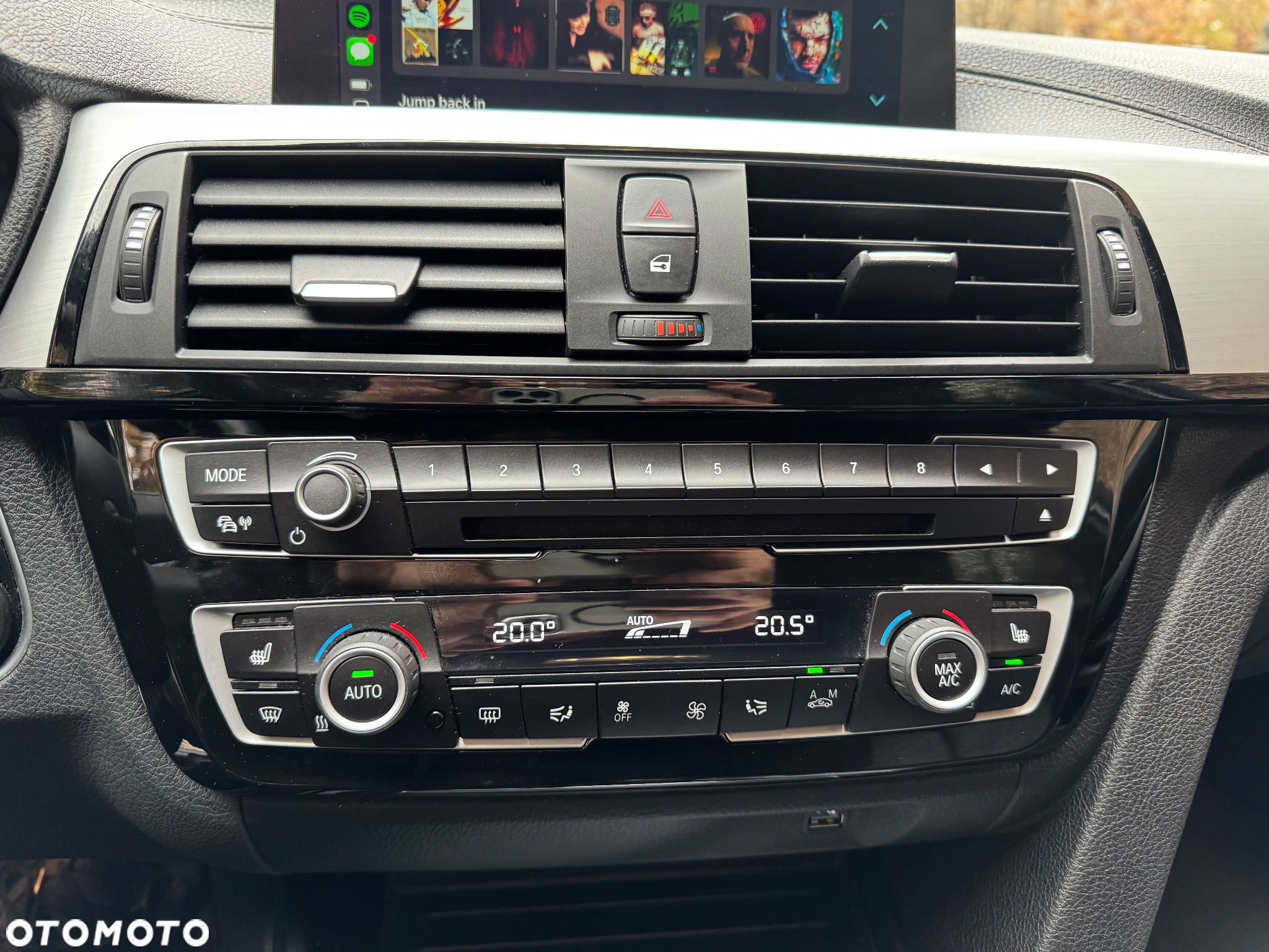 BMW Seria 3 320d xDrive - 29