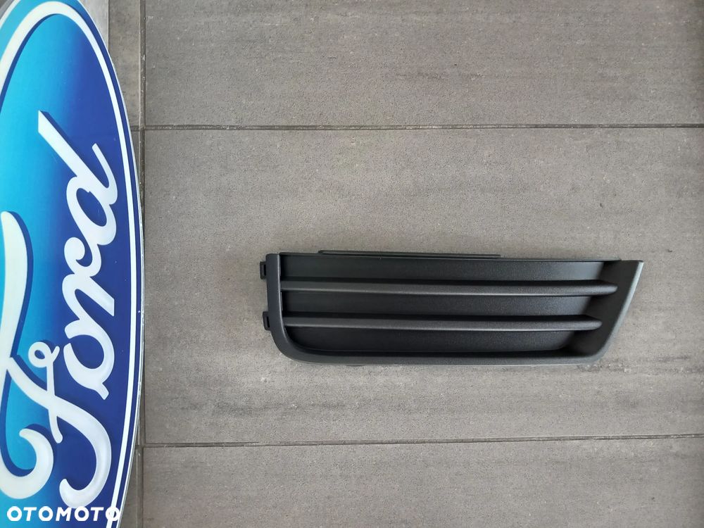 Zaślepka otworu na halogen - kratka zderzaka prawa Ford Focus 2004-/Focus C-Max 2003-2007 1300403 - 5